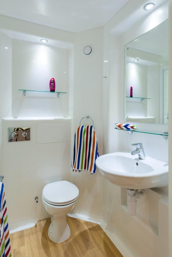 Zeni Ensuite Rooms In Exeter Exteriör bild
